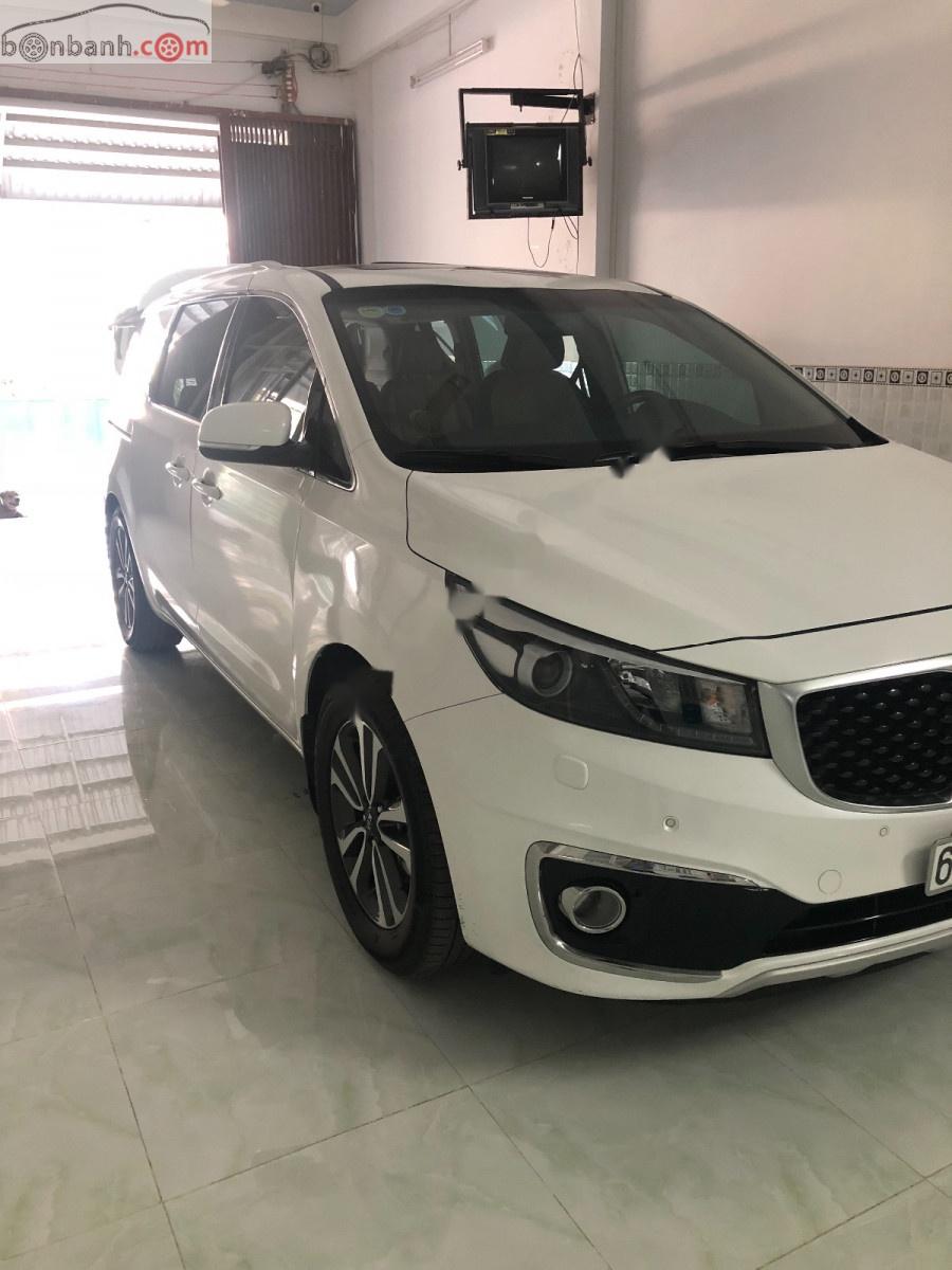 Kia Sedona 2.2 DATH 2016 - Bán Kia Sedona 2.2 DATH sản xuất năm 2016, màu trắng