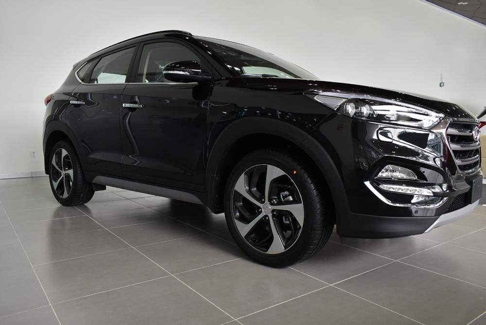 Hyundai Tucson 2.0 AT 2019 - Bán Hyundai Tucson - vay 80% - 236 triệu có xe ngay