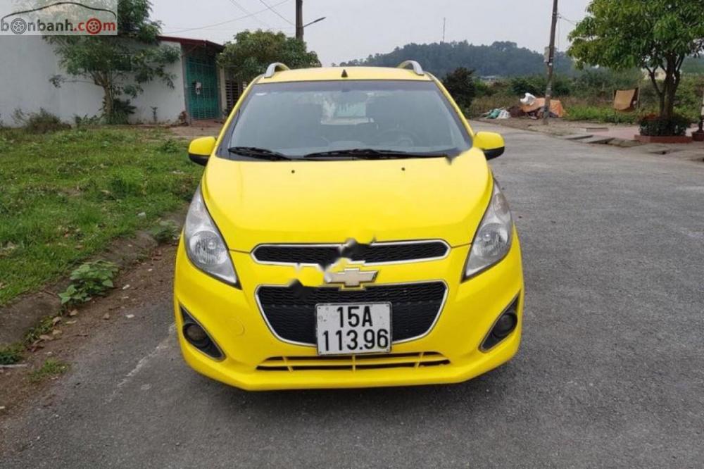 Chevrolet Spark LT 1.0 MT 2013 - Bán Chevrolet Spark LT 1.0 MT năm sản xuất 2013, màu vàng, giá tốt