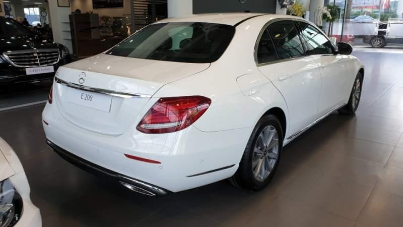 Mercedes-Benz E class  E200  2019 - Cần bán Mercedes E200 sản xuất năm 2019, màu trắng