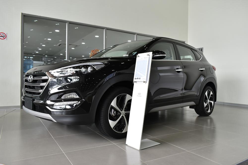 Hyundai Tucson 2.0 AT 2019 - Bán Hyundai Tucson - vay 80% - 236 triệu có xe ngay