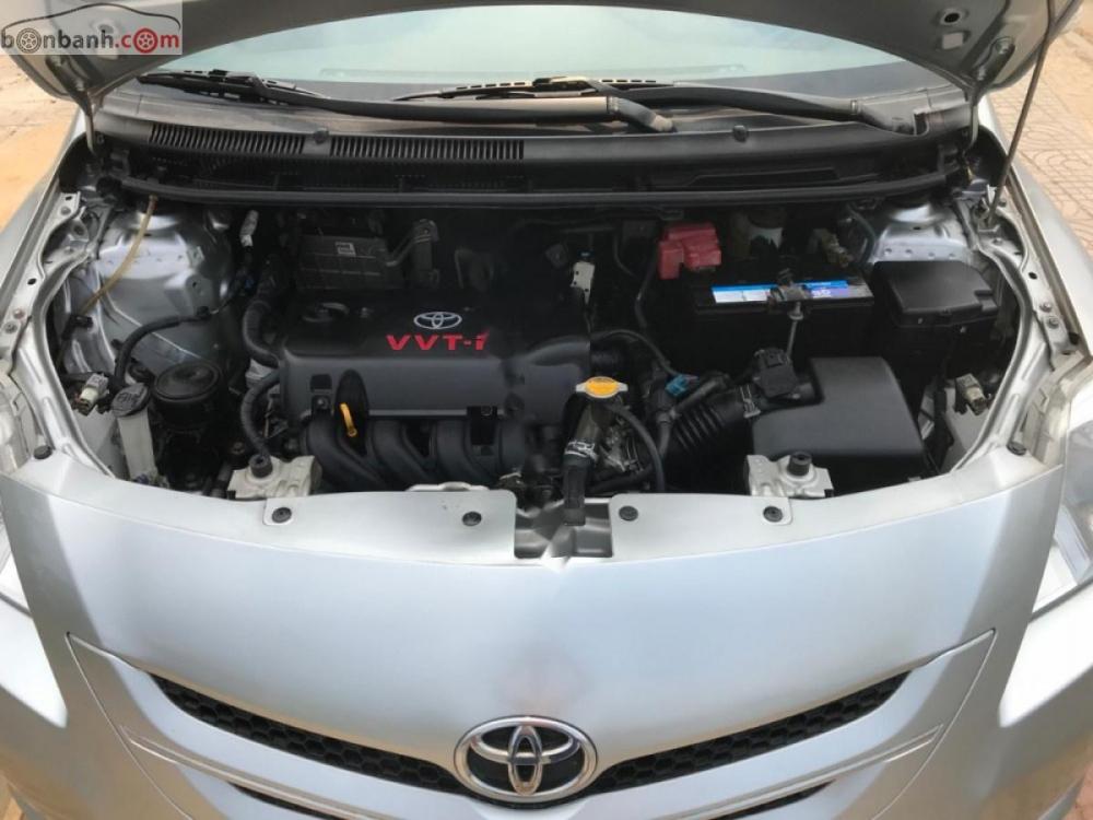 Toyota Vios AT   2009 - Cần bán gấp Toyota Vios AT đời 2009, màu bạc