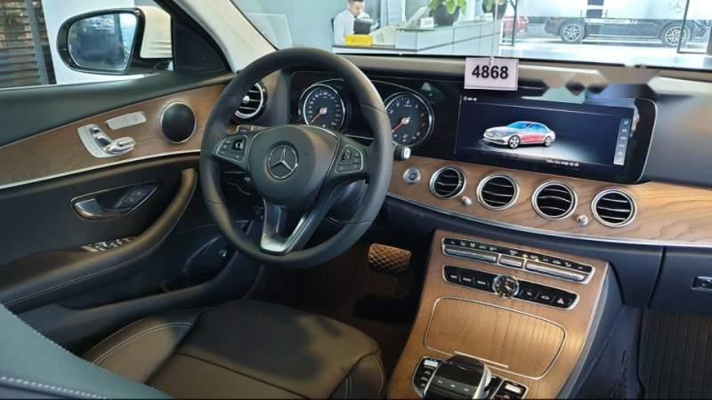 Mercedes-Benz E class  E200  2019 - Cần bán Mercedes E200 sản xuất năm 2019, màu trắng