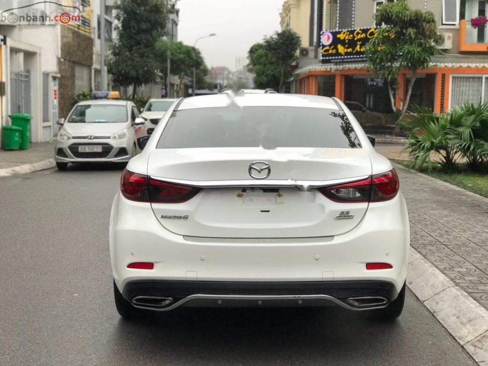 Mazda 6 2.5AT 2018 - Cần bán gấp Mazda 6 2.5AT năm 2018, màu trắng, 952tr