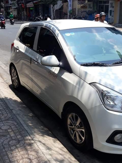 Hyundai Grand i10 1.0MT   2016 - Bán Hyundai Grand i10 1.0MT đời 2016, màu trắng, xe nhập, 300 triệu