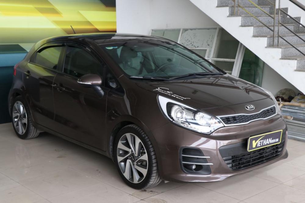 Kia Rio 1.4AT 2015 - Bán ô tô Kia Rio Hatckback 1.4AT sản xuất năm 2015, màu nâu, xe nhập