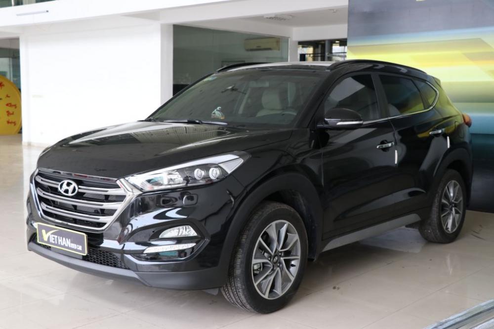 Hyundai Tucson 2.0 2018 - Bán Hyundai Tucson 2.0 đời 2018, màu đen giá cạnh tranh