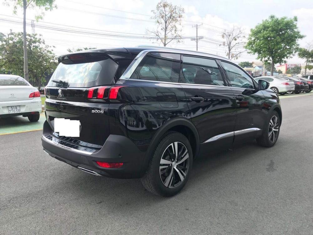 Peugeot 5008 1.6 2018 - Peugeot 5008 màu đen sản xuất 2018 đăng ký biển Hà Nội, tên tư nhân chính chủ