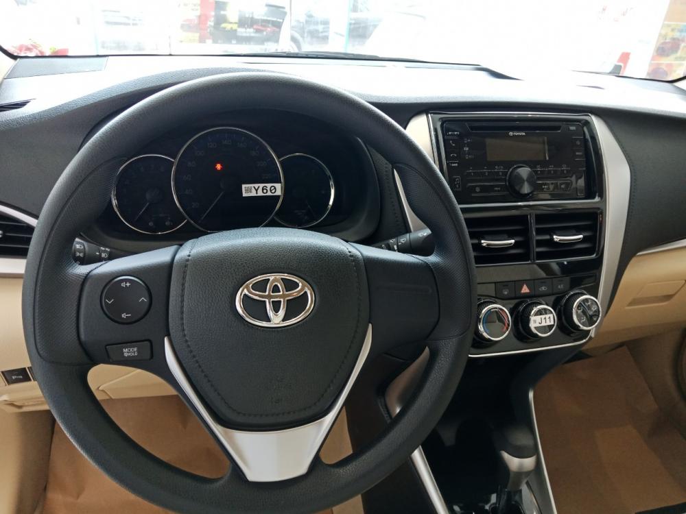 Toyota Vios 1.5E 2019 - Cần bán gấp xe Vios bản E màu nâu vàng giá cực sốc. Hỗ trợ vay góp 90%