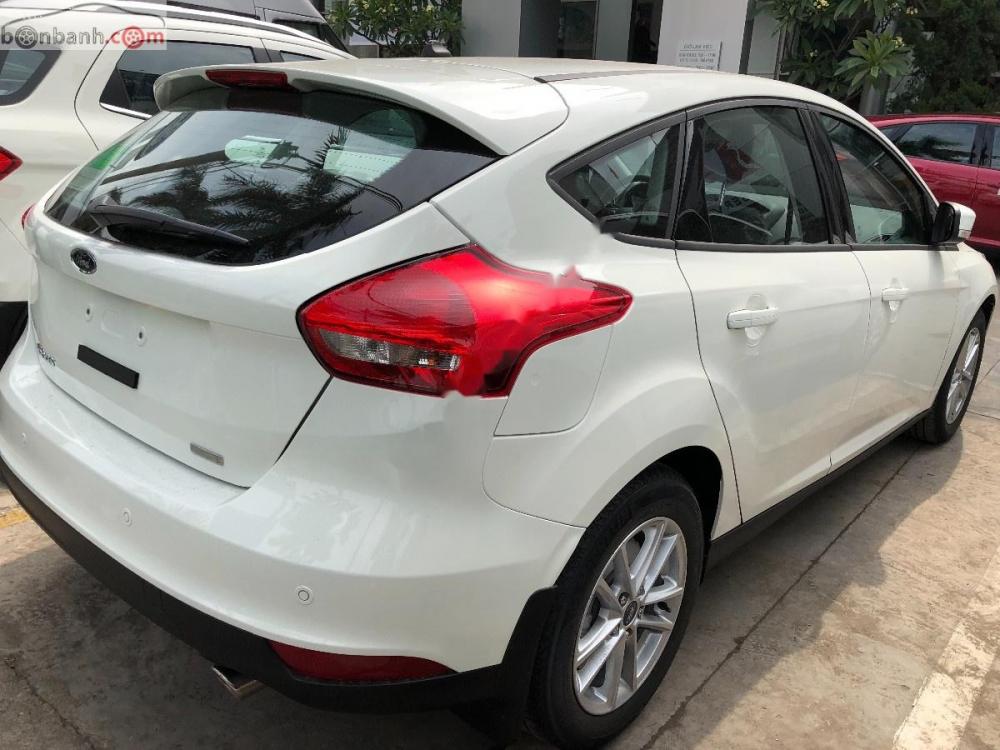 Ford Focus 1.5 Trend Ecoboost 2019 - Bán xe Ford Focus 1.5 Trend Ecoboost sản xuất 2019, màu trắng