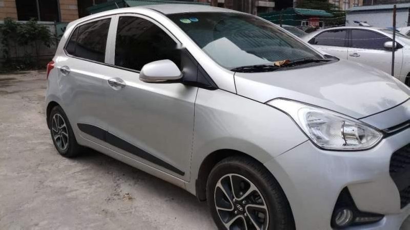 Hyundai Grand i10 2017 - Bán Hyundai Grand i10 đời 2017, màu bạc, giá chỉ 392 triệu