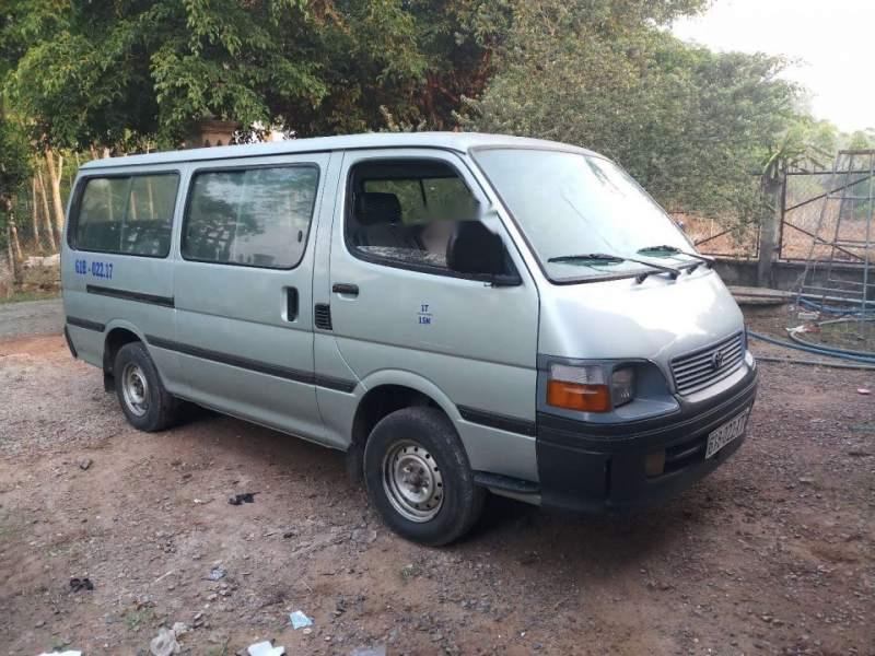 Toyota Hiace 2001 - Bán ô tô Toyota Hiace năm sản xuất 2001