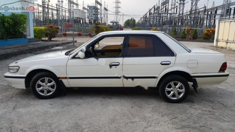 Nissan Bluebird 2.0  1990 - Bán Nissan Bluebird 2.0 1990, màu trắng, xe nhập, xe gia đình  