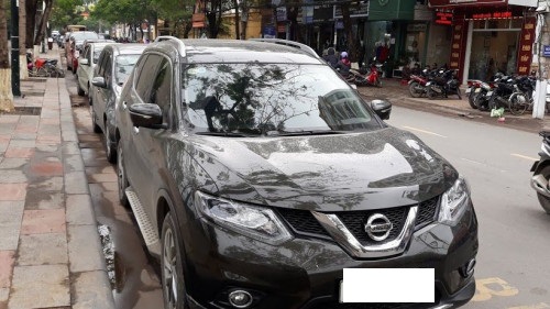 Nissan X trail AT 2017 - Bán Nissan X trail AT model 2017, màu xám (ghi), nhập khẩu