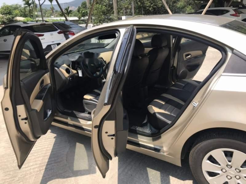 Chevrolet Cruze  LS  2011 - Bán Chevrolet Cruze LS 2011, màu vàng chính chủ