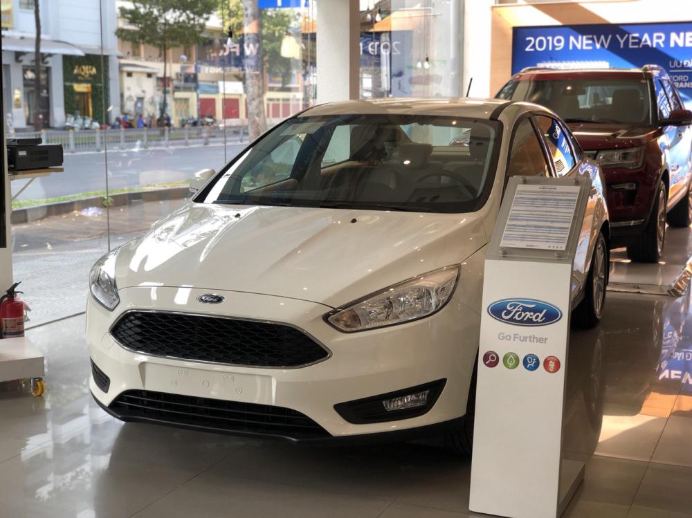 Ford Focus 2019 - Ford Focus giá 570 triệu + tặng BHVC, phụ kiện - Giá rẻ nhất miền Nam - LH 0938.747.636