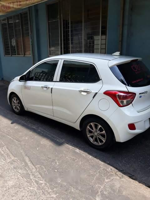 Hyundai Grand i10 1.0MT   2016 - Bán Hyundai Grand i10 1.0MT đời 2016, màu trắng, xe nhập, 300 triệu