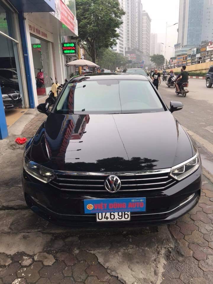 Volkswagen Passat  TSI Blue Motion 2018 - Bán xe Volkswagen Passat đời 2018, nhập khẩu nguyên chiếc, xe còn bảo hành chính hãng