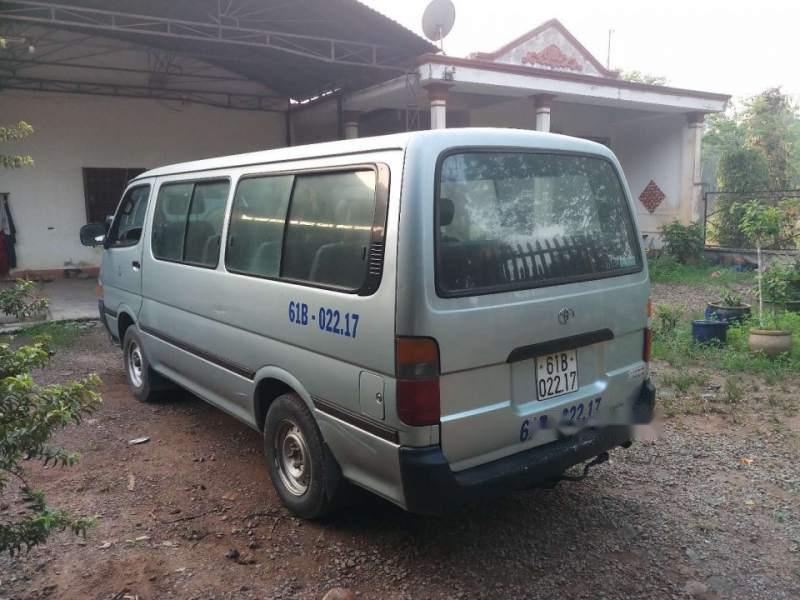 Toyota Hiace 2001 - Bán ô tô Toyota Hiace năm sản xuất 2001