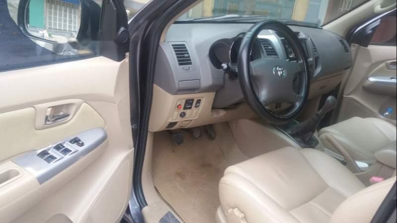 Toyota Fortuner 2011 - Cần bán lại xe Toyota Fortuner 2011, màu xám xe gia đình