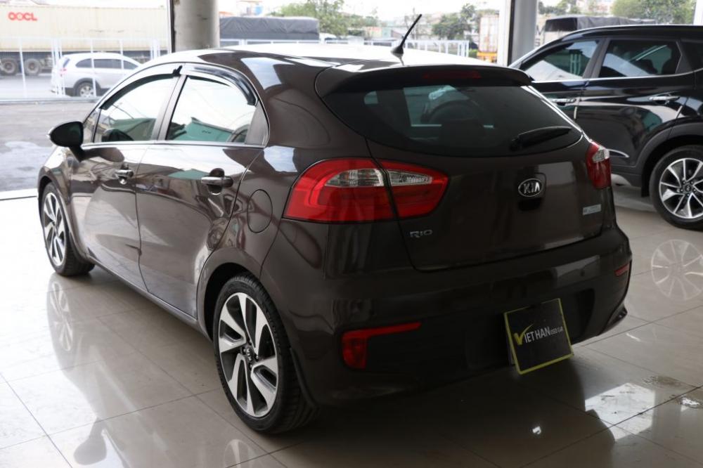 Kia Rio 1.4AT 2015 - Bán ô tô Kia Rio Hatckback 1.4AT sản xuất năm 2015, màu nâu, xe nhập