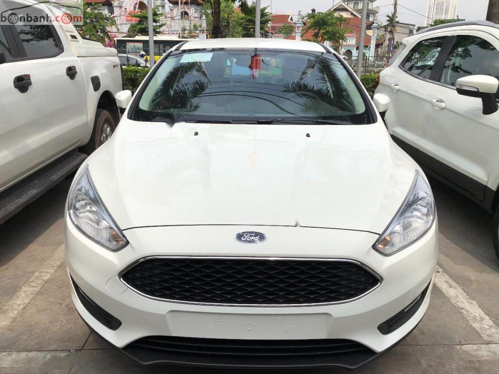 Ford Focus 1.5 Trend Ecoboost 2019 - Bán xe Ford Focus 1.5 Trend Ecoboost sản xuất 2019, màu trắng