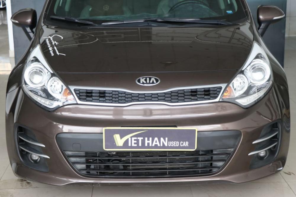 Kia Rio 1.4AT 2015 - Bán ô tô Kia Rio Hatckback 1.4AT sản xuất năm 2015, màu nâu, xe nhập