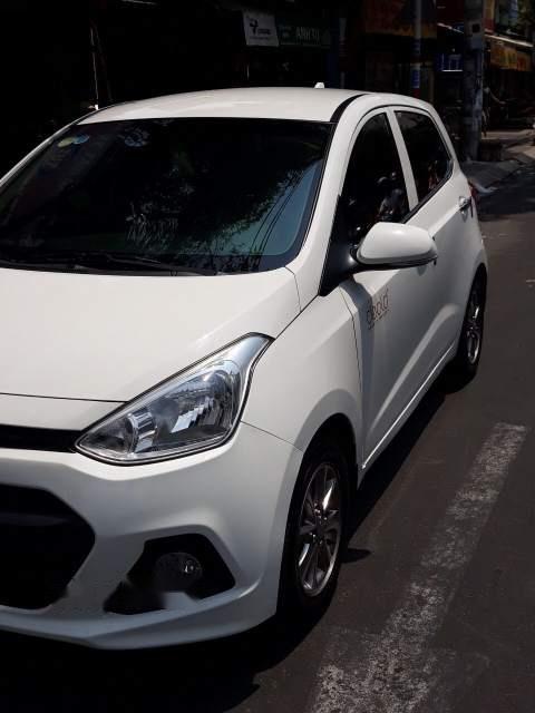 Hyundai Grand i10 1.0MT   2016 - Bán Hyundai Grand i10 1.0MT đời 2016, màu trắng, xe nhập, 300 triệu