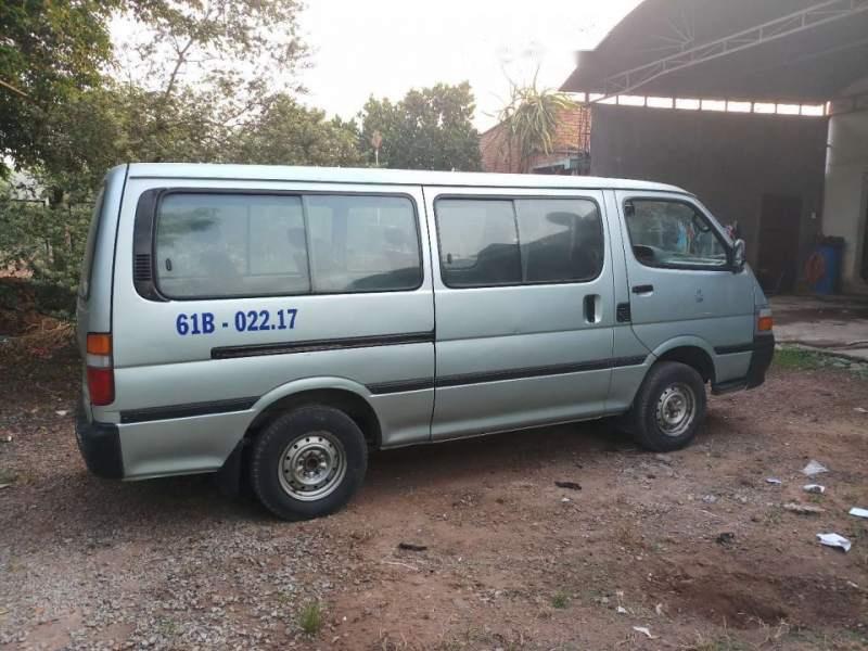 Toyota Hiace 2001 - Bán ô tô Toyota Hiace năm sản xuất 2001