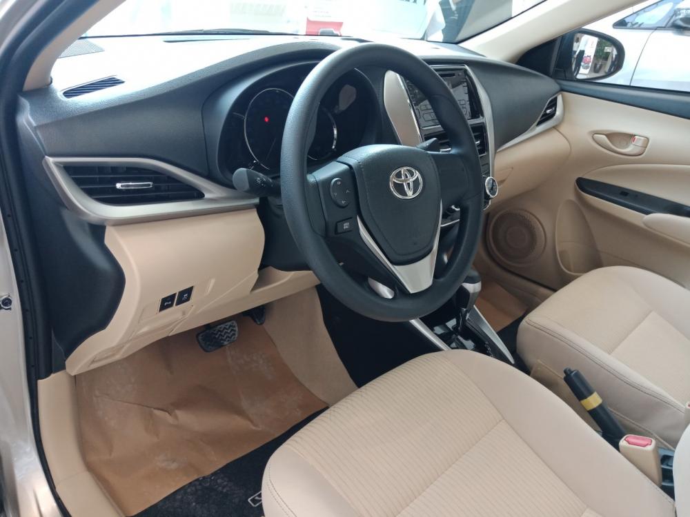 Toyota Vios 1.5E 2019 - Cần bán gấp xe Vios bản E màu nâu vàng giá cực sốc. Hỗ trợ vay góp 90%