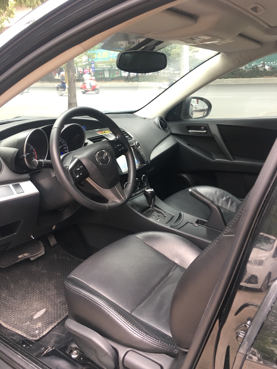 Mazda 3 2013 - Bán Mazda 3 sản xuất 2013, màu đen