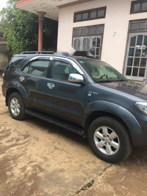 Toyota Fortuner   2011 - Bán xe Toyota Fortuner sản xuất năm 2011, màu đen