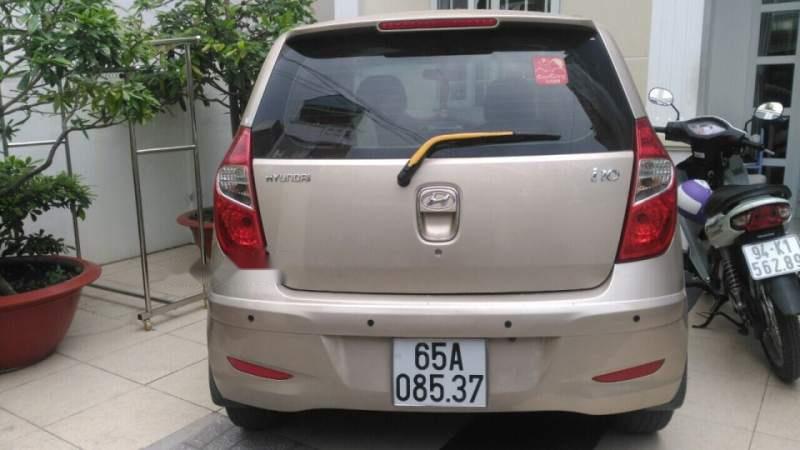 Hyundai i10   2011 - Cần bán Hyundai i10 năm 2011, xe nhập khẩu