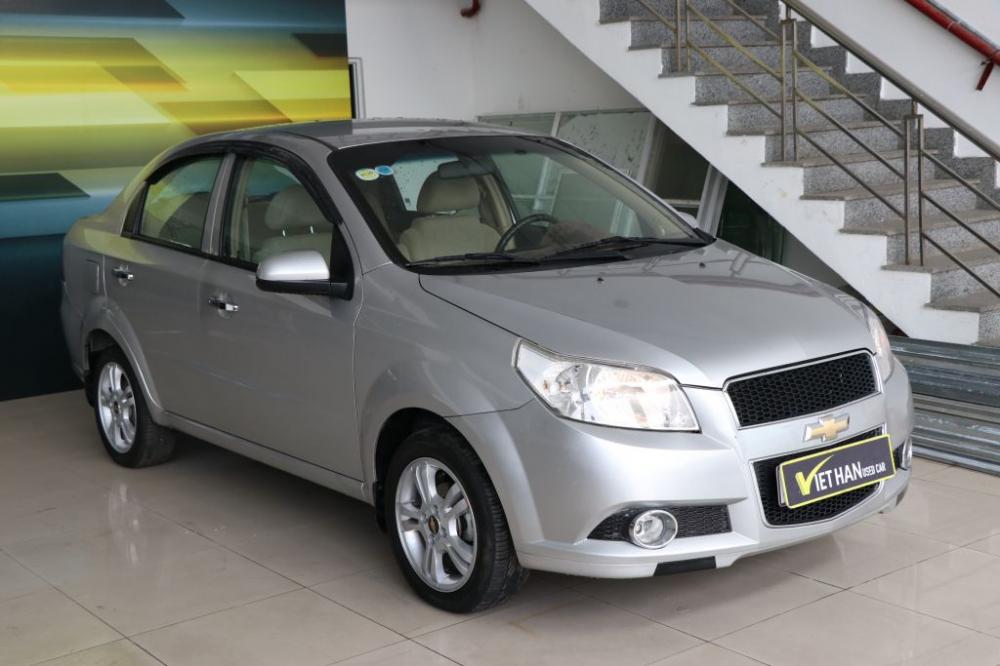 Chevrolet Aveo LT 1.4MT 2016 - Bán xe Chevrolet Aveo LT 1.4MT 2016, màu bạc, giá 296tr