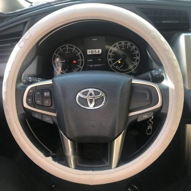 Toyota Innova   2.0E 2018 - Bán Toyota Innova 2.0E 2018, màu bạc, giá chỉ 738 triệu