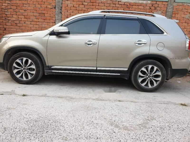 Kia Sorento   2016 - Cần bán gấp Kia Sorento năm 2016, màu bạc, giá 789tr