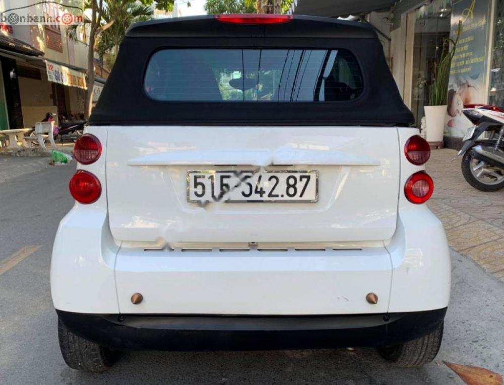 Smart Fortwo Cabriolet 2011 - Bán Smart Fortwo Cabriolet năm sản xuất 2011, màu trắng, xe gọn, nhẹ