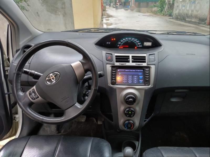 Toyota Yaris   2010 - Bán ô tô Toyota Yaris sản xuất năm 2010, màu trắng, nhập khẩu