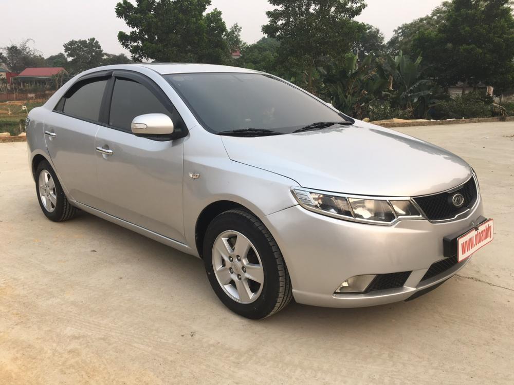 Kia Forte 2010 - Bán ô tô Kia Forte đời 2008, màu bạc, nhập khẩu nguyên chiếc 335tr