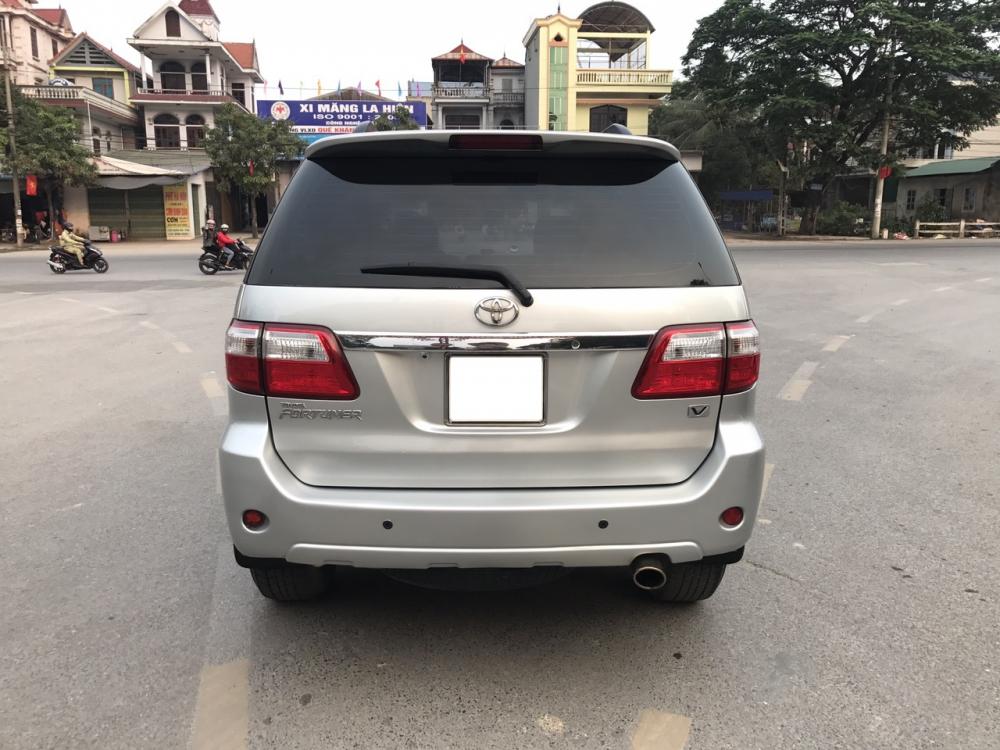 Toyota Fortuner 2.7V 4x4 AT 2009 - Cần bán Toyota Fortuner 2.7V 4x4 AT năm 2009, màu bạc. Xe 1 chủ cực tuyển