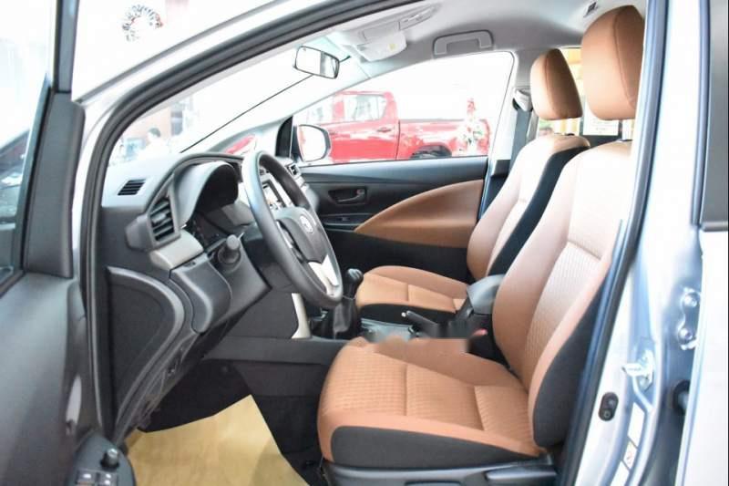 Toyota Innova   E MT 2019 - Cần bán Toyota Innova 2019, mới 100%