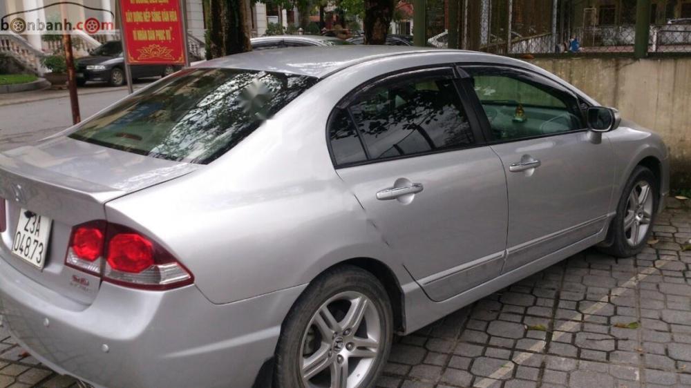 Honda Civic 2011 - Cần bán Honda Civic sản xuất 2011, màu bạc 