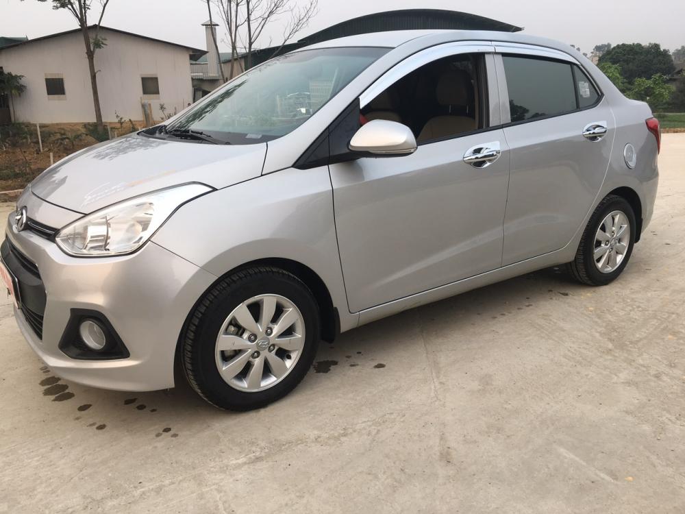 Hyundai Grand i10 1.2 2017 - Bán ô tô Hyundai Grand i10 1.2 đời 2017, màu bạc, nhập khẩu nguyên chiếc