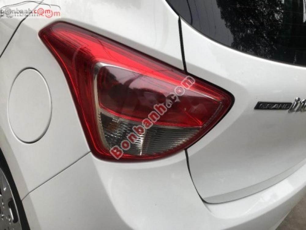 Hyundai Grand i10 2016 - Cần bán lại xe Hyundai Grand i10 đời 2016, màu trắng, 250 triệu