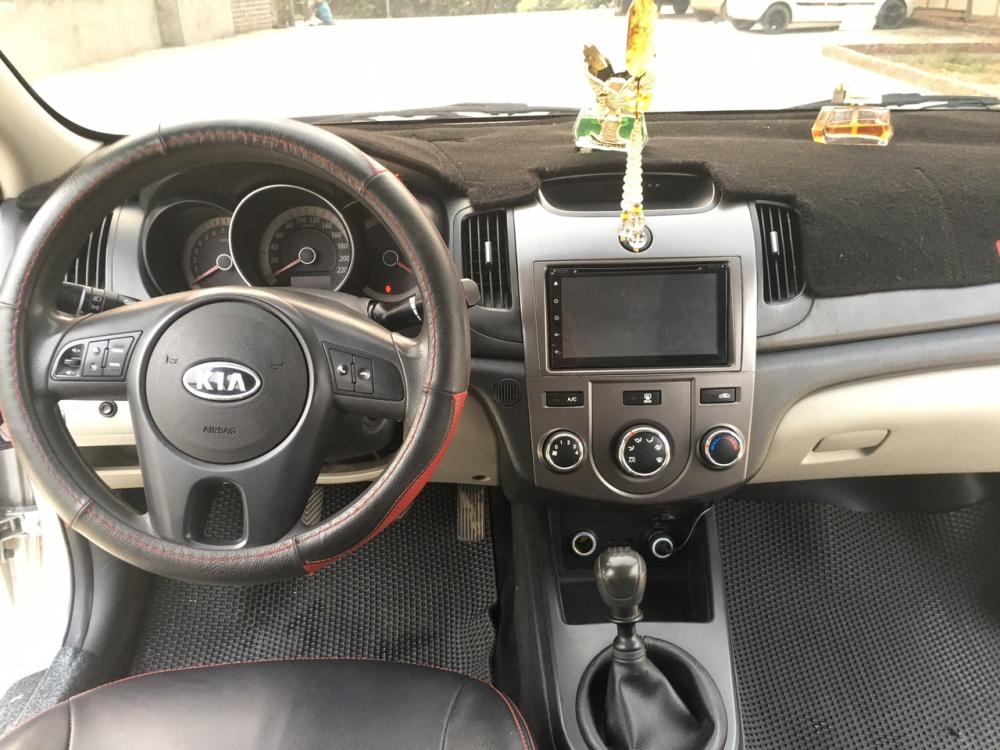 Kia Forte 2010 - Bán ô tô Kia Forte đời 2008, màu bạc, nhập khẩu nguyên chiếc 335tr