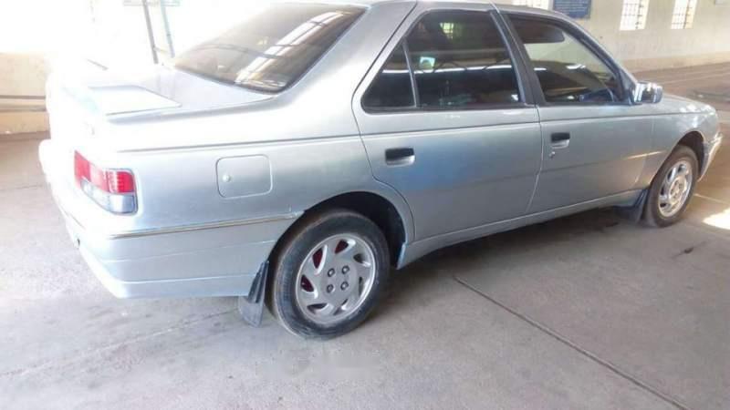 Peugeot 405 1990 - Cần bán gấp Peugeot 405 đời 1990, màu bạc, xe nhập giá cạnh tranh