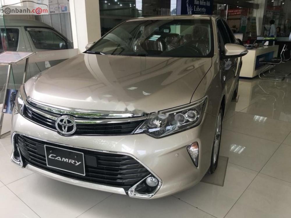 Toyota Camry 2.0E 2019 - Bán Toyota Camry 2.0E đời 2019, mới 100%