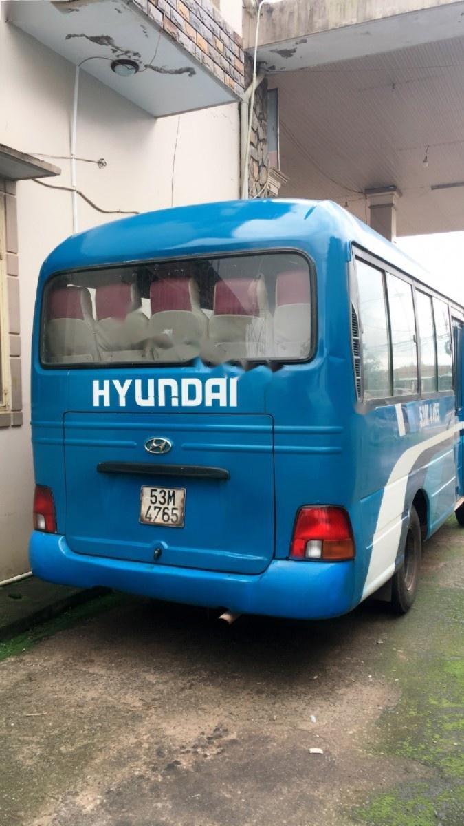 Hyundai County 2002 - Cần bán gấp Hyundai County đời 2002, màu xanh lam, nhập khẩu