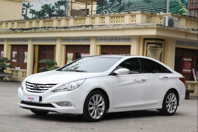 Hyundai Sonata  Y20 2011 - Bán ô tô Hyundai Sonata Y20 đời 2011, màu trắng, nhập khẩu như mới