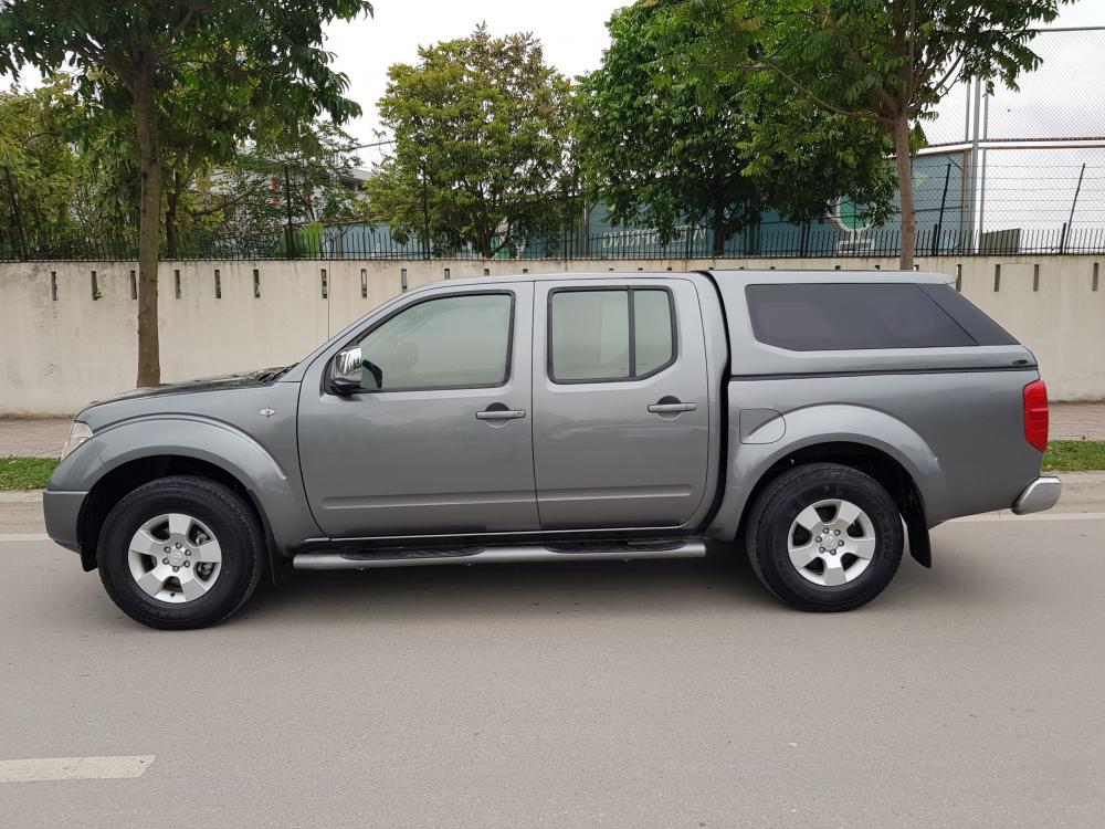 Nissan Navara LE 2.5  2013 - Cần bán gấp Nissan Navara LE 2.5 số sàn đời 2013, màu xám, nhập khẩu chính hãng